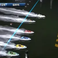 チャンスを逃すまいと1号艇・河合佑樹がトップスタート