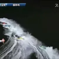 河合佑樹はしっかりターンを決め早くも逃げ切り体制
