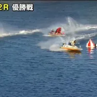 2周2マークでターンが流れてしまった川井萌